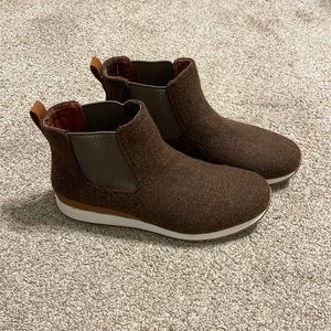 B.O.C. Boots NWOT Size 9